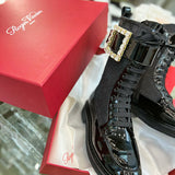 Styling view of Roger Vivier luxury piece style No.084