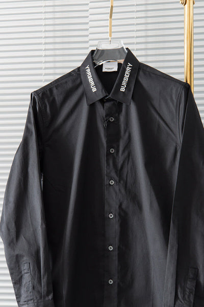 Three-quarter angle view of Burberry luxury piece style No.042