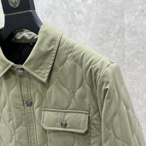 Three-quarter angle view of Burberry luxury piece style No.368