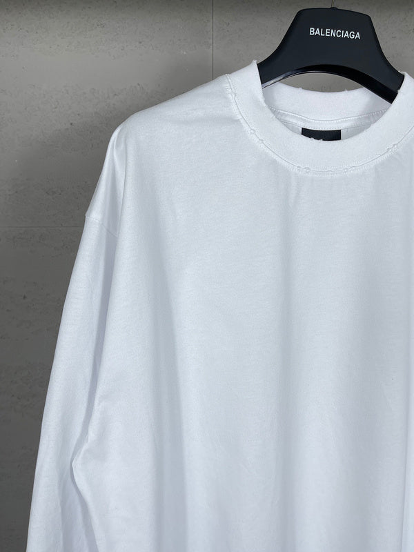 Texture and finish detail of Balenciaga luxury piece style No.251