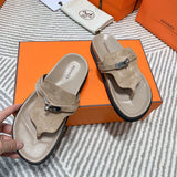 Hermès Nude Flat Thong Sandals - Heel Detail View