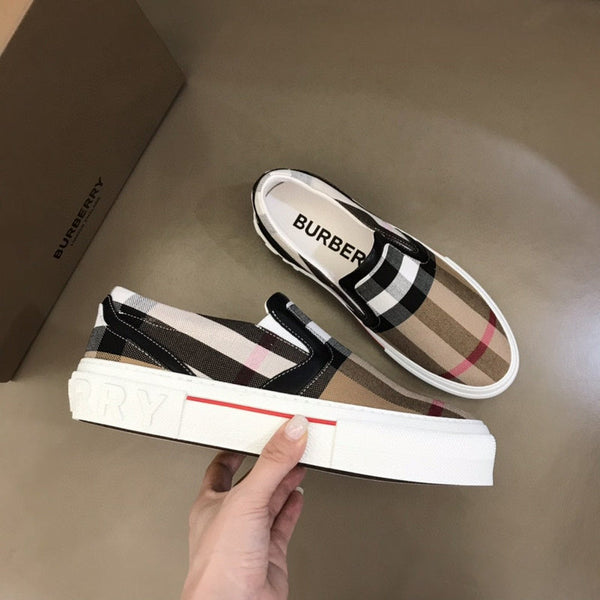 Burberry Burgundy Bow-Detail Flats - Front View