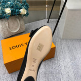 Louis Vuitton shoes Style 416 - texture and material detail