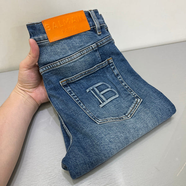 Front view of Balmain luxury piece style No.101