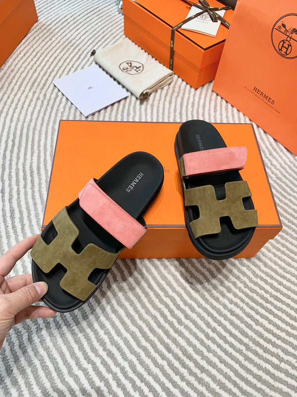 Hermès White Block Heel Sandals - Sole Detail View