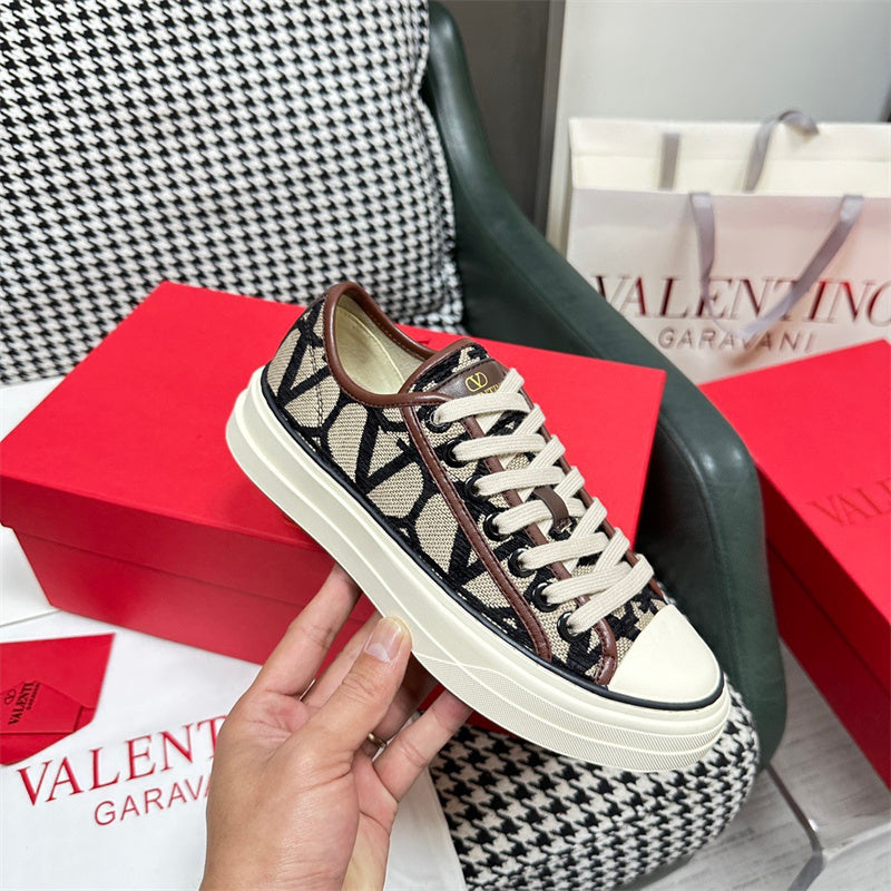 Full silhouette view of Valentino Garavani luxury piece style No.186