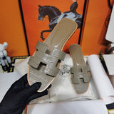 Hermes sandals Style 110 - back heel detail