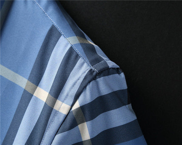 Back view of Burberry luxury piece style No.580