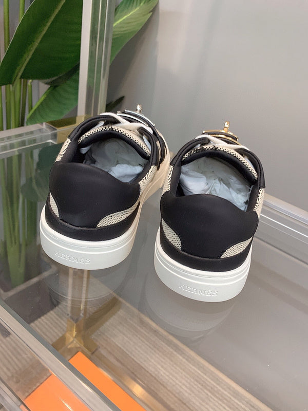Hermes shoes Style 318 - back heel detail