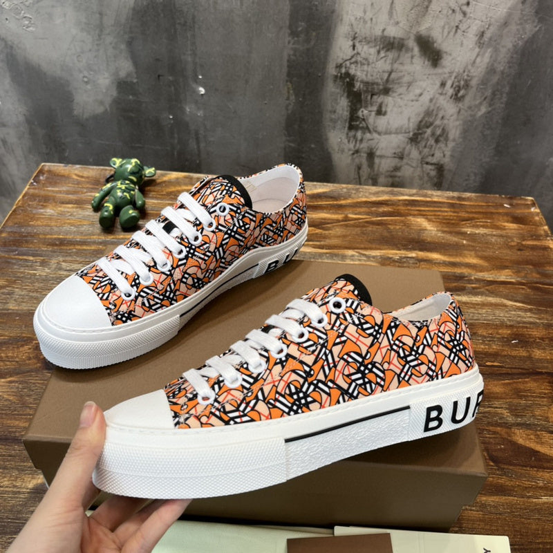 Burberry shoes Style 240 - top view showing design