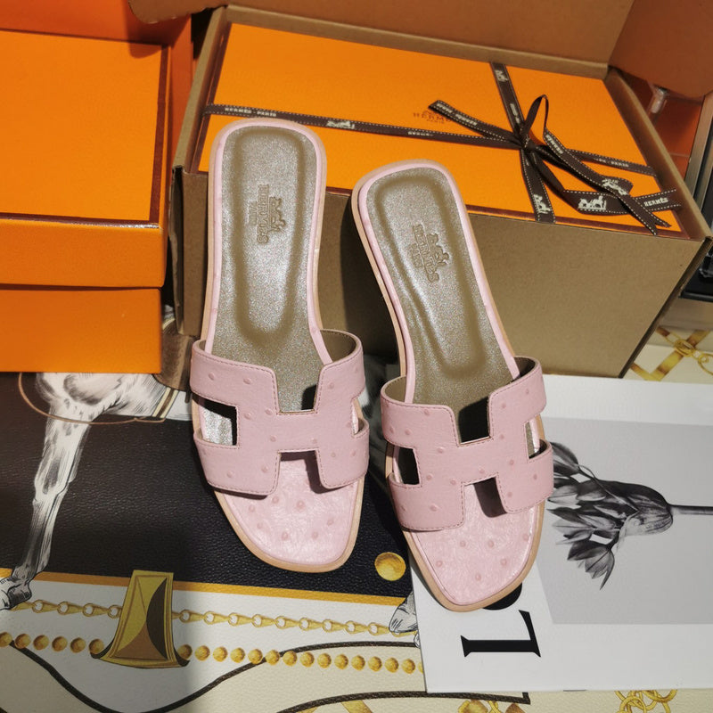 Hermès Burgundy Crisscross Strap Sandals - Heel Detail View