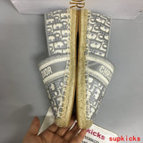 Dior shoes Style 042 - packaging and accessories