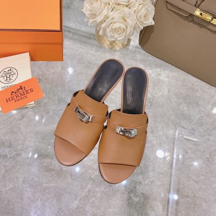 Hermès Nude Ankle Strap Heels - Toe Detail View