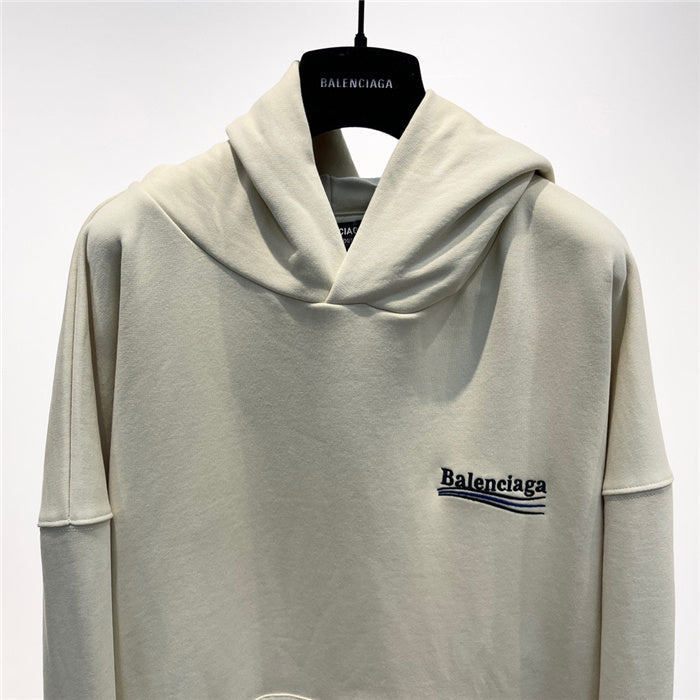 Three-quarter angle view of Balenciaga luxury piece style No.447