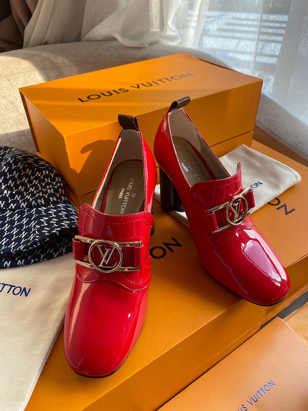 Louis Vuitton shoes front view designer style
