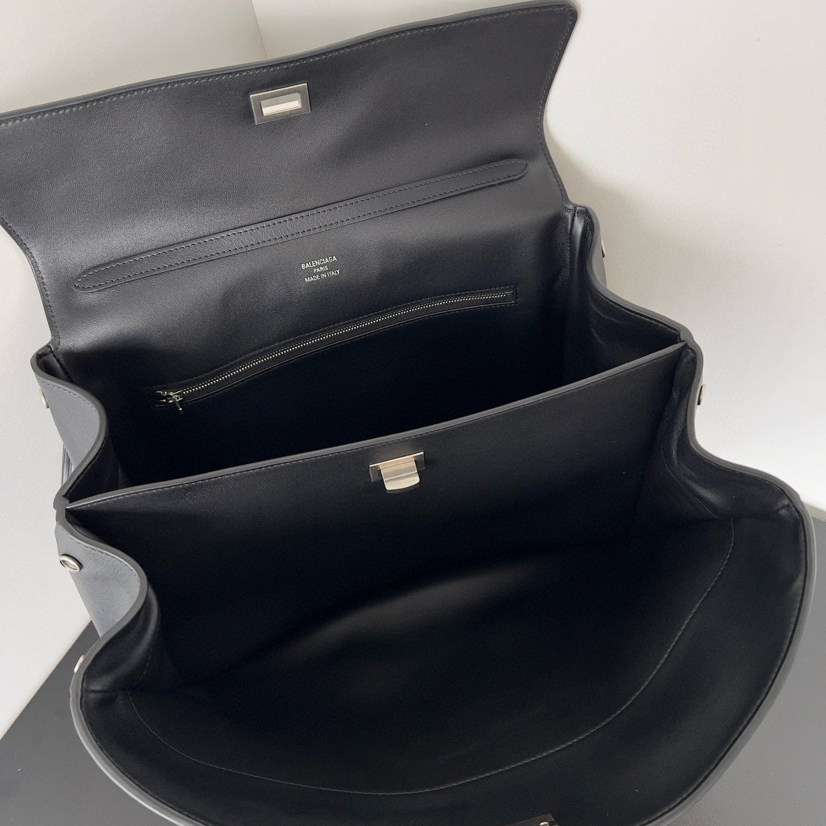Bags- Bal Medium Rodeo Bag Elegant Everyday Designer Handbag
