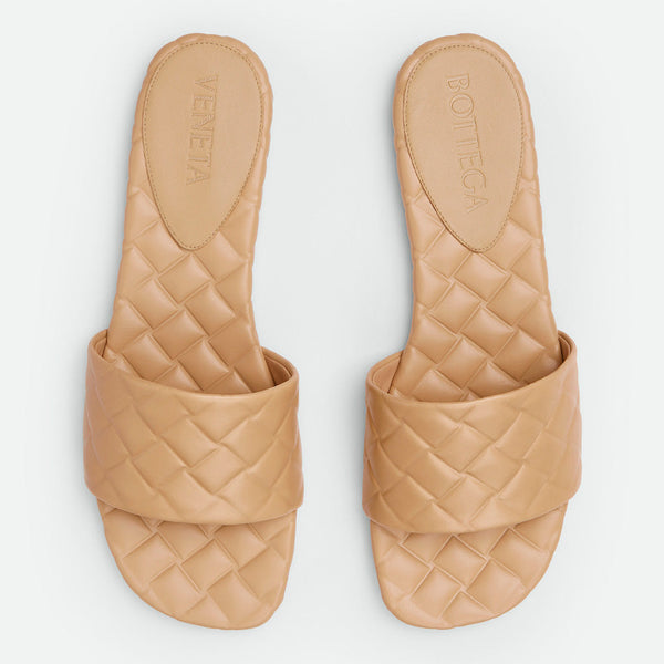 Bottega Veneta premium flats detail and craftsmanship close-up