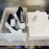 Alexander McQueen shoes Style 294 - texture and material detail
