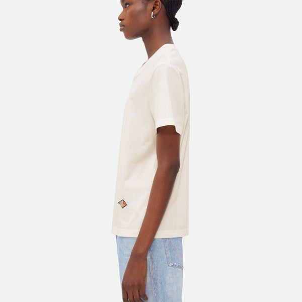 Close-up of Bottega Veneta tee shirts hardware and fine stitching