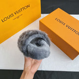 Full silhouette view of Louis Vuitton luxury piece style No.161