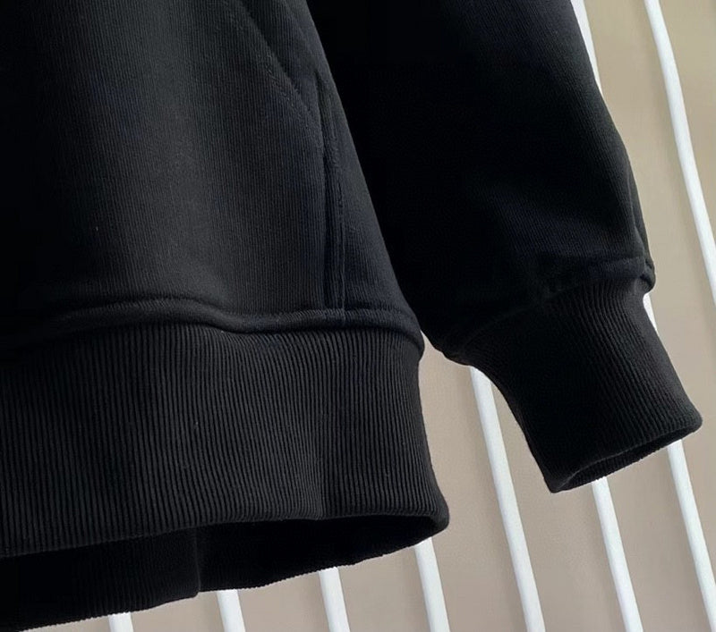 Styling view of Givenchy luxury piece style No.151