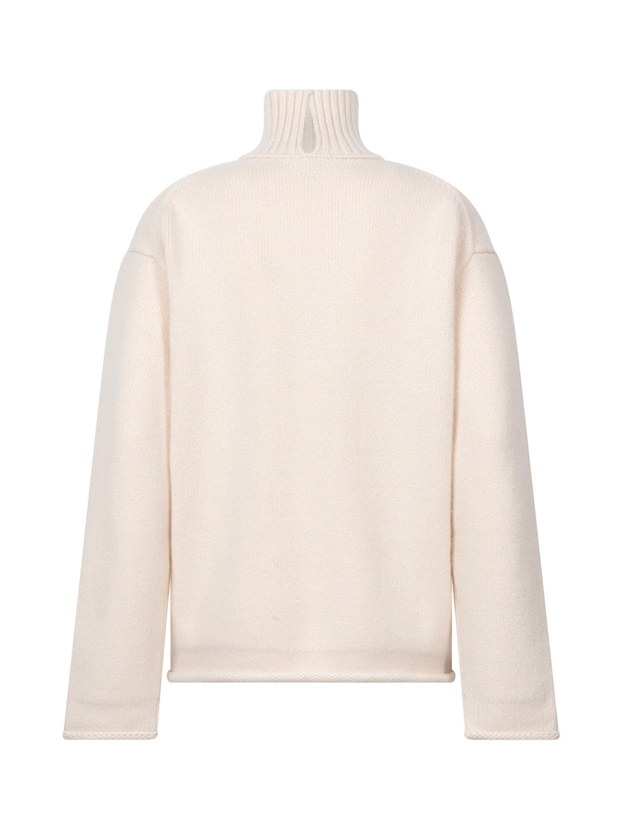Bottega Veneta premium sweaters & pullovers detail and craftsmanship close-up
