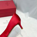Styling view of Valentino Garavani luxury piece style No.216