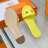 Hermès Nude Classic Ballet Flats - Detail Shot of Craftsmanship