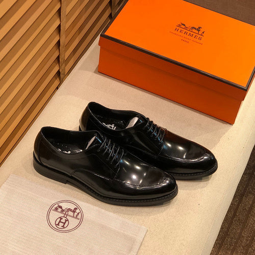 Hermès Black Pointed-Toe Flats - Full Silhouette View