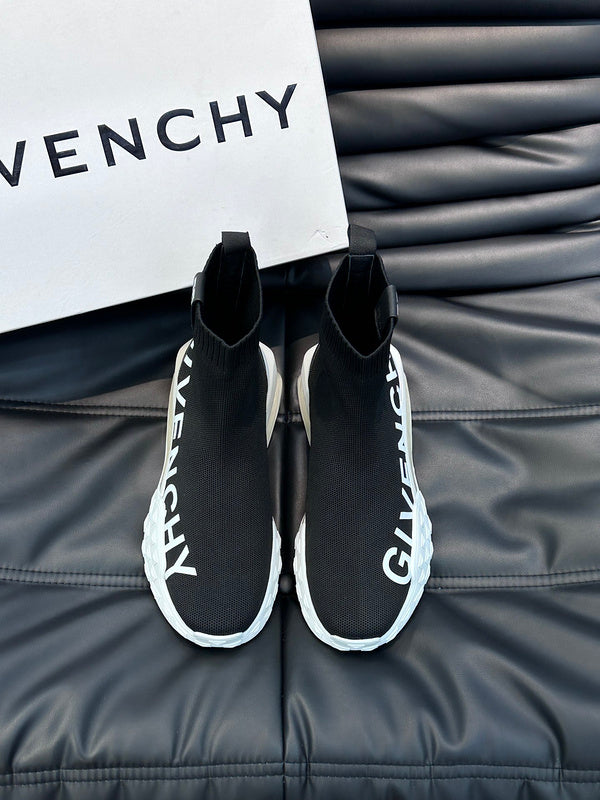 Givenchy shoes Style 178 - close-up of elevated everyday design