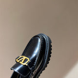 Three-quarter angle view of Valentino Garavani luxury piece style No.185