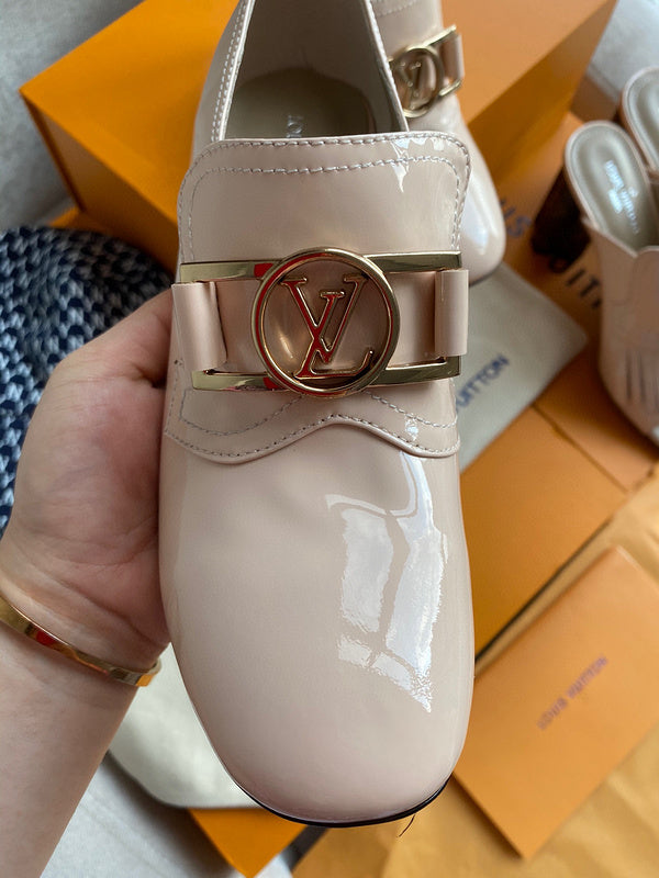 Louis Vuitton shoes front view designer style
