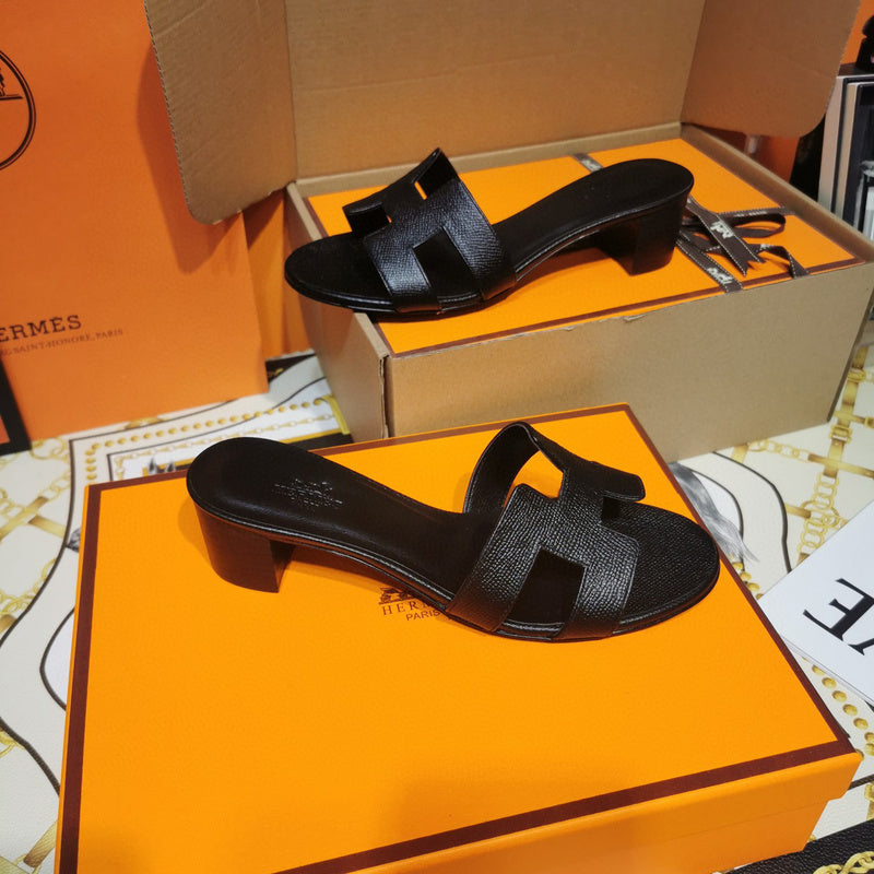 Hermes sandals Style 019 - sole and craftsmanship detail