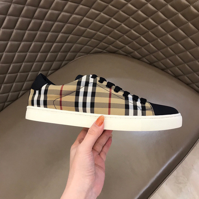 Burberry shoes Style 350 - top view showing design