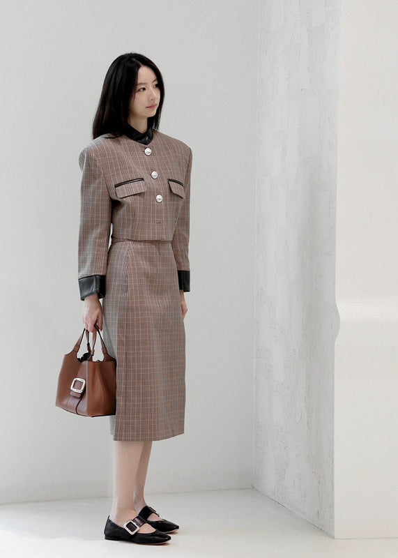 Side profile view of Roger Vivier luxury piece style No.082