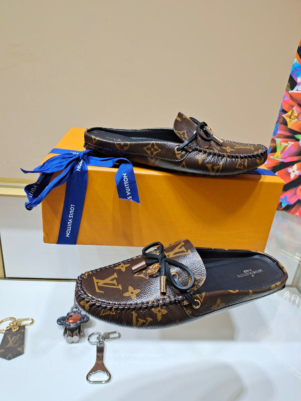 Louis Vuitton Tan Pointed-Toe Flats - Close-Up Texture View