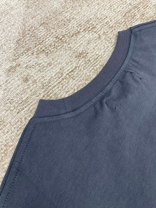 Amiri designer t-shirt full view