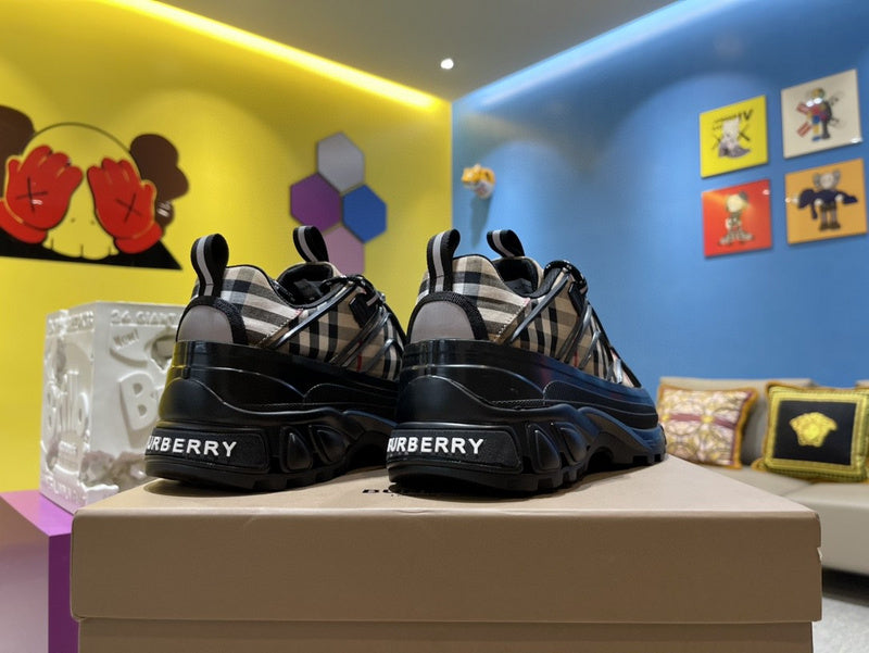 Burberry shoes Style 202 - top view showing design
