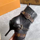 Front view of Louis Vuitton luxury piece style No.029