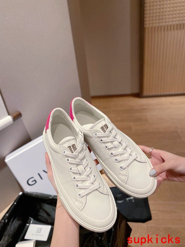 Givenchy shoes Style 017 - close-up of elevated everyday design