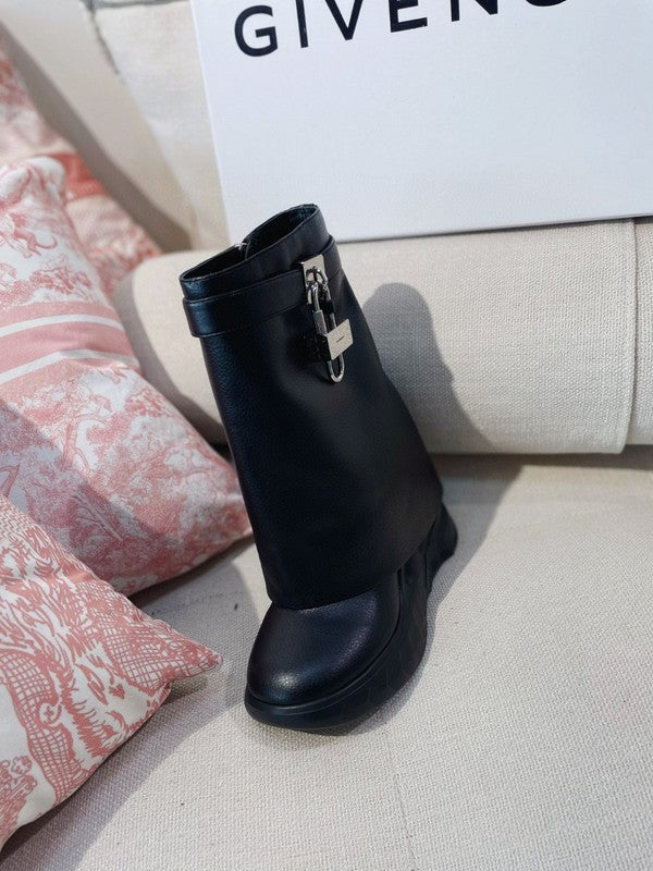 Givenchy shoes Style 172 - packaging and accessories