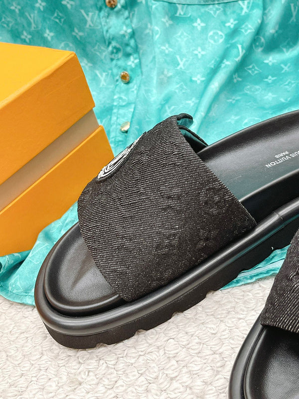 Louis Vuitton shoes Style 374 - texture and material detail