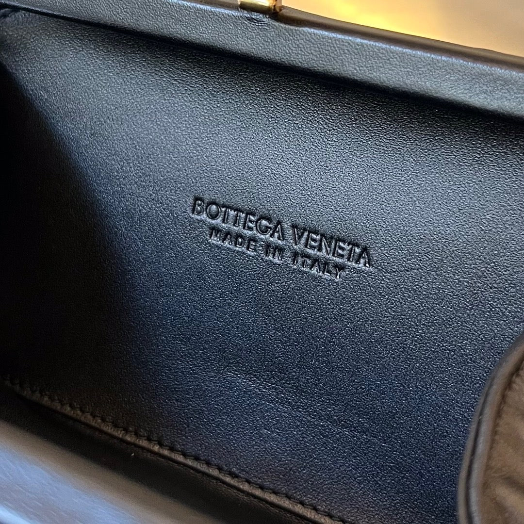 Bottega Veneta Accessories- Bottega Veneta Knot Premium Everyday Designer Accessory