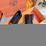 Louis Vuitton shoes Style 424 - true-to-life color detail