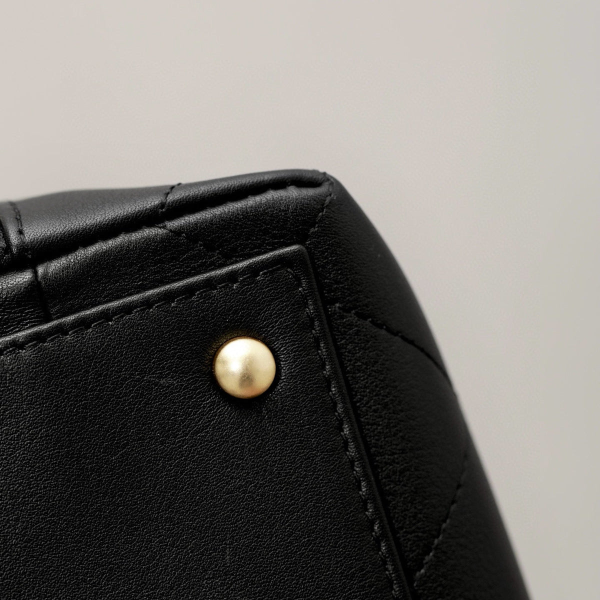 Chanel 25S Medium Bag – luxury designer bag at Velouxe