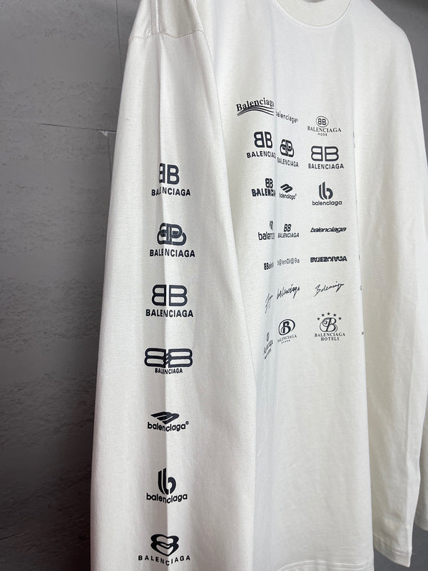 Styling view of Balenciaga luxury piece style No.236