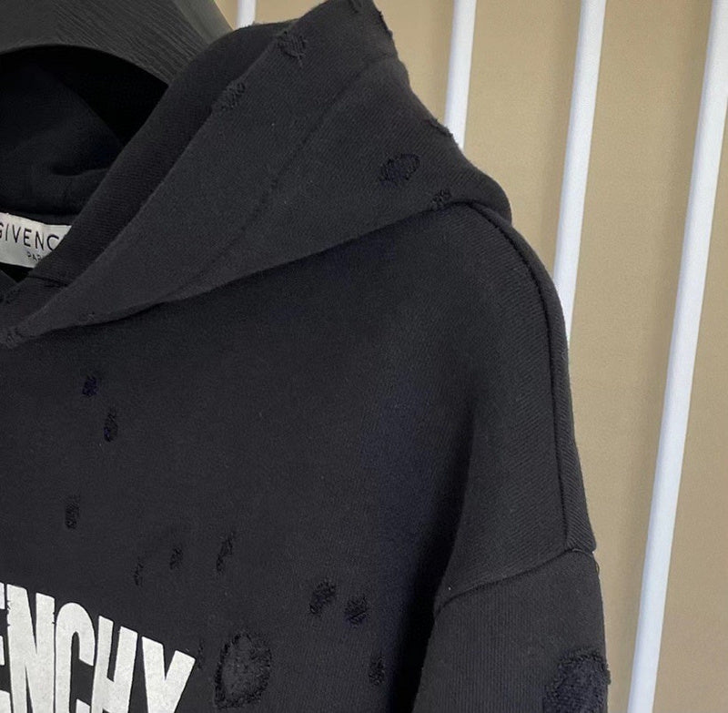 Three-quarter angle view of Givenchy luxury piece style No.109