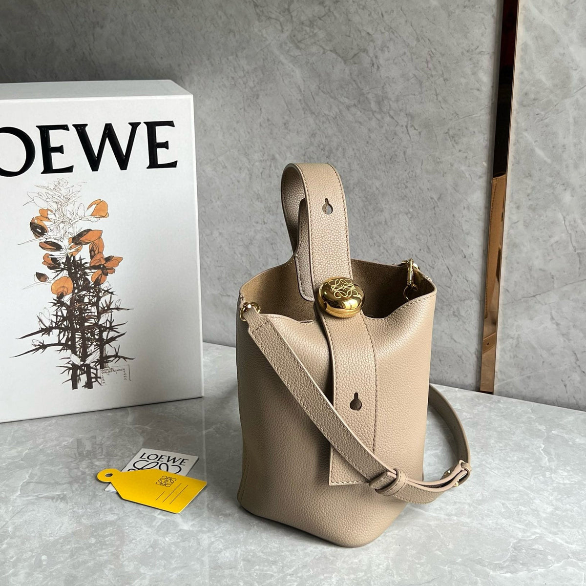 Bags- Loew Mini Pebble Bucket Bag Elegant Everyday Designer Handbag