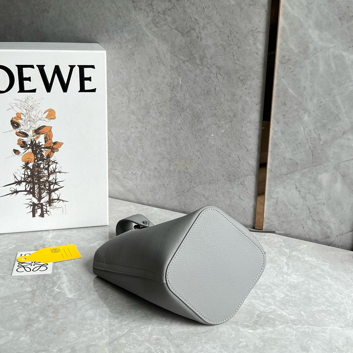 Bags- Loew Mini Pebble Bucket Bag Elegant Everyday Designer Handbag