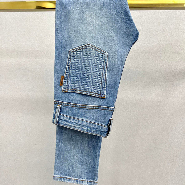Front view of Balmain luxury piece style No.070